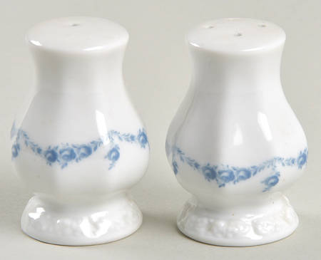 Blue Garland Salt & Pepper Set