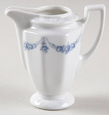 Blue Garland Mini Creamer