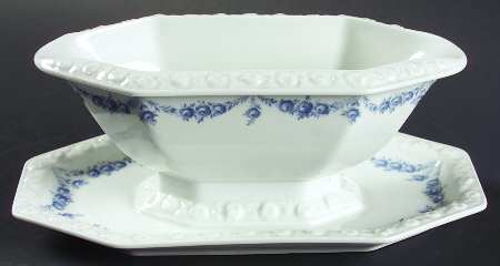 Blue Garland Gravy Boat with Attached Underplate
