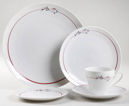 Bordeaux 5 Piece Place Setting