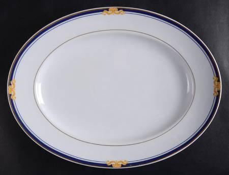Borgia (Renaissance, Smooth) 12" Oval Serving Platter