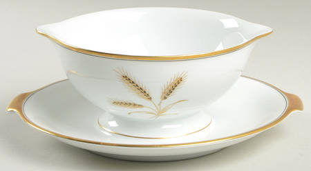 Bountiful Round Gravy Boat/Attached Underplate