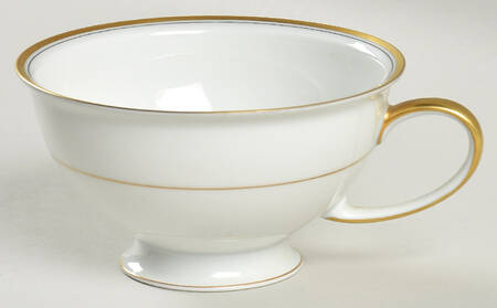 Bountiful Footed Cup