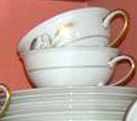 Bountiful Footed Cup & Saucer Set