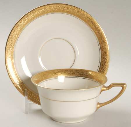 The Bristol (Cream) Flat Cup & Saucer Set