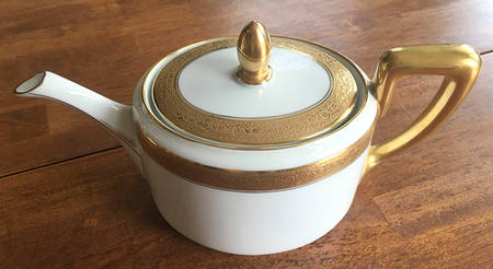 The Bristol (White) Teapot & Lid