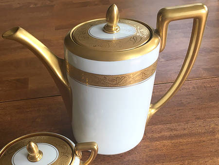 The Bristol (White) Coffee Pot & Lid
