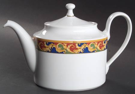 Carlotta Teapot & Lid