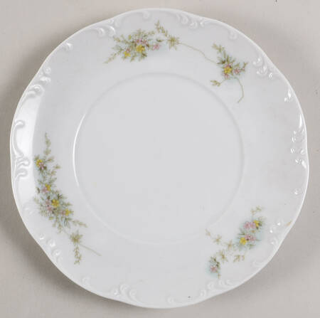 Catherine Underplate for Round Gravy Boat