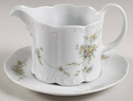 Catherine Round Gravy Boat & Underplate