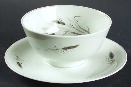Ceres (Gray Trim) Round Gravy Boat/Attached Underplate