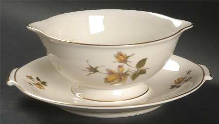 Charlene (Aida, Ivory) Gravy Boat with Attached Underplate