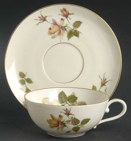 Charlene (Aida, Ivory) Flat Cup & Saucer Set
