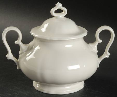 Chippendale Cream Undecorated Sugar Bowl & Lid