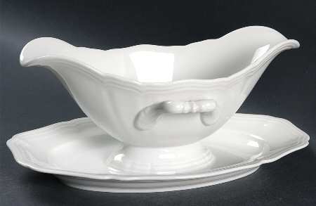 Chippendale All White Gravy Boat with Attached Underplate