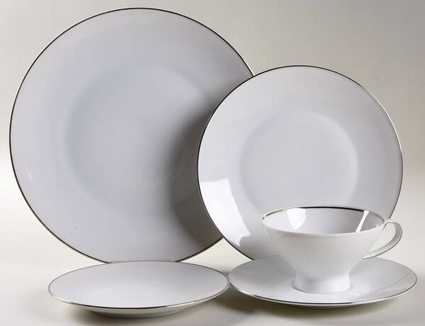 Classic Platinum (Newer) 5 Piece Place Setting