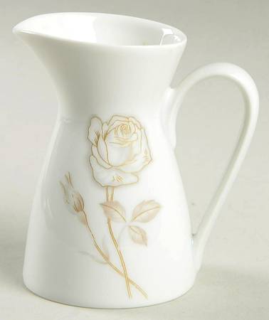 Classic Rose (White Rose, Brown Leaves) Creamer