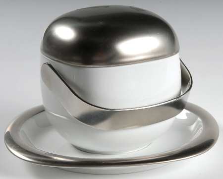 Concept 4 (Suomi) Round Gravy Boat & Lid with Underlate