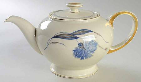 Cornflower (Winifred) Teapot & Lid