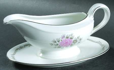 Debut Gravy Boat with Attached Underplate