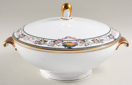 Della Robbia Round Covered Vegetable