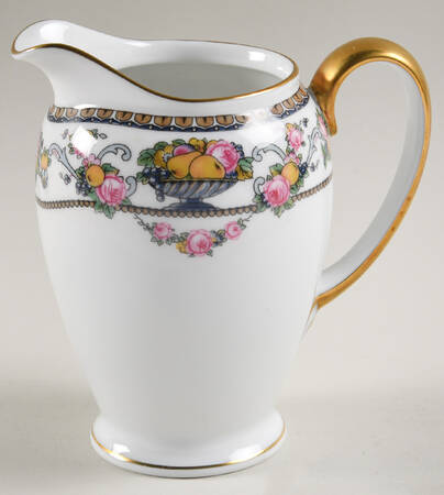 Della Robbia Creamer