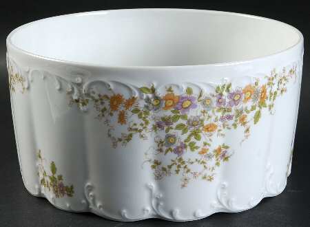 Desiree (Classic Rose Collection, Rim) 7" Round Vegetable Bowl