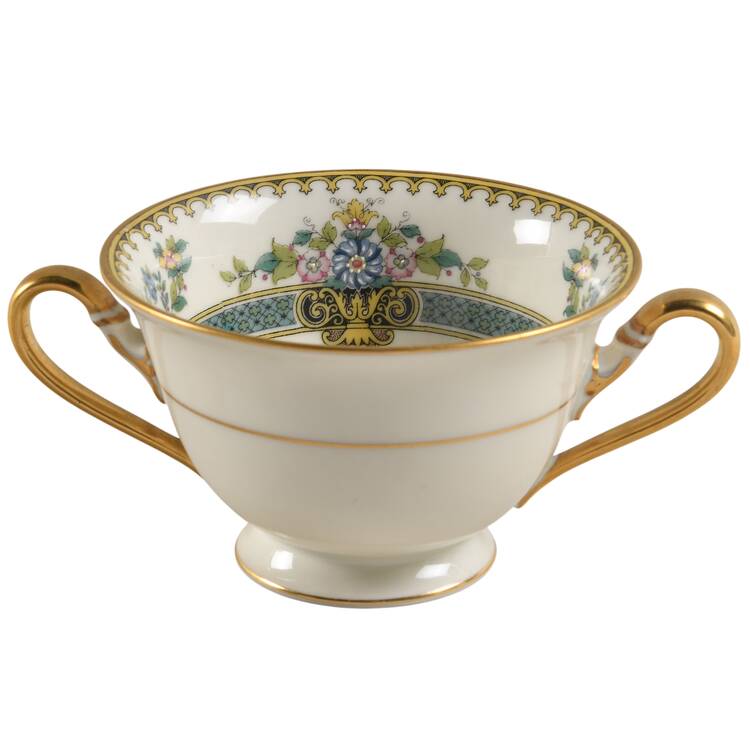 Devonshire Footed Bouillon Cup