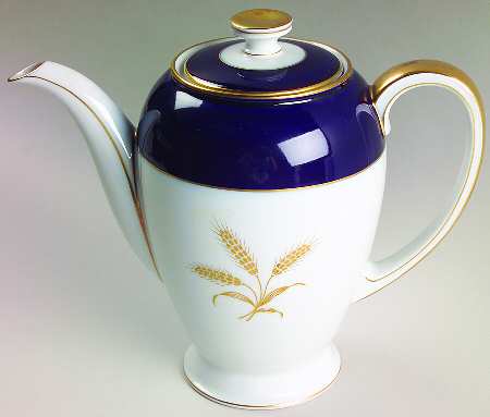 Dignity Coffee Pot & Lid