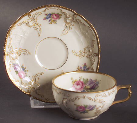 Diplomat (Center Gold) Flat Demitasse Cup & Saucer Set