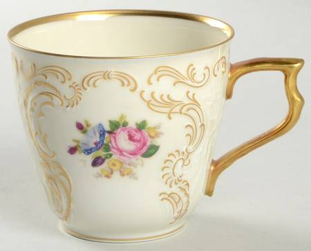 Diplomat (Center Gold) Flat Cup