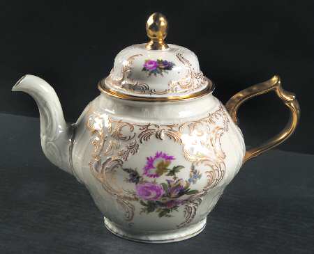 Diplomat (Center Gold) Teapot & Lid