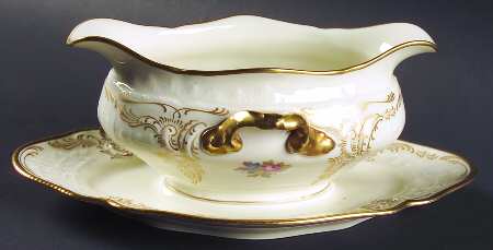 Diplomat (Center Gold) Gravy Boat with Attached Underplate
