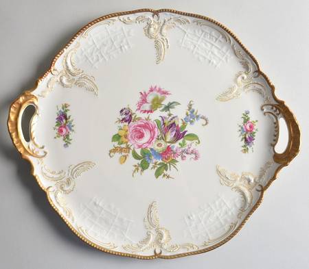 Diplomat (Center Gold) Handled Cake Plate