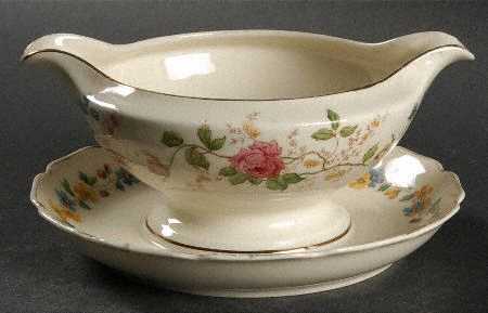 Dolly Vardon Gravy Boat with Attached Underplate