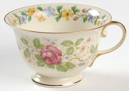 Dolly Vardon Footed Cup
