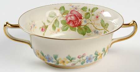 Dolly Vardon Footed Cream Soup Bowl