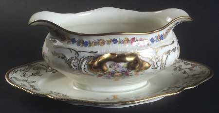 Du Barry Gravy Boat with Attached Underplate