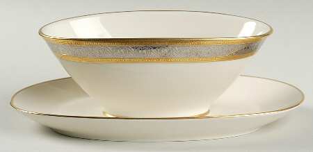 Duchess (Ivory Background) Gravy Boat with Attached Underplate