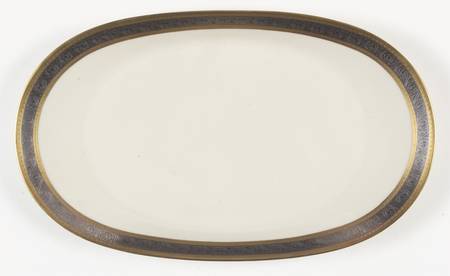 Duchess (Ivory Background) 13" Oval Serving Platter