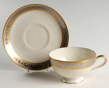 Duchess Footed Cup & Saucer Set