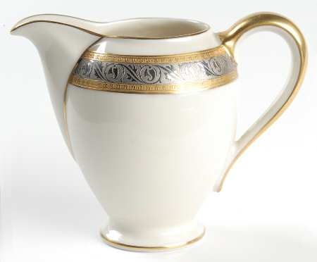 Duchess Creamer