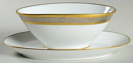 Duchess (White Background) Gravy Boat with Attached Underplate