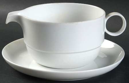Duo White Round Gravy Boat & Underplate