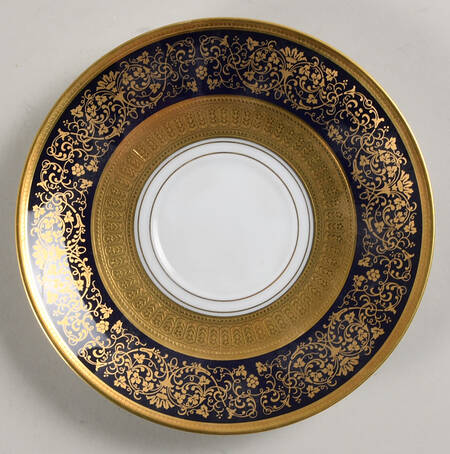 Dynasty (Disc. 1992) Saucer
