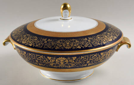 Dynasty (Disc. 1992) Round Covered Vegetable