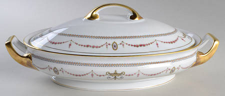 Eden (White Background) Oval Covered Vegetable