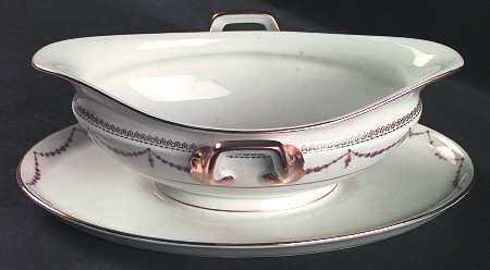 Eden (White Background) Gravy Boat with Attached Underplate