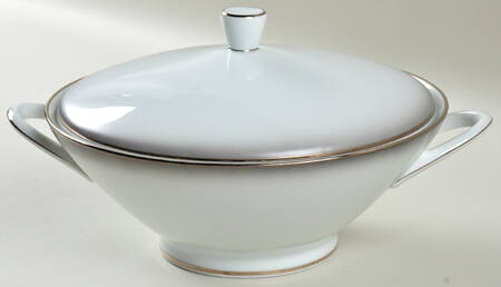 Elegance (Platinum Trim) Round Covered Vegetable