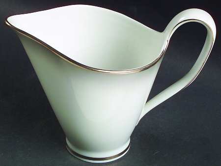 Elegance (Platinum Trim) Creamer